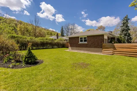 2 Glenbarr Road St. Catharines ON L2T 1Y1