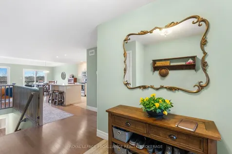 89 Hartwood Crescent Greater Napanee ON K7R 0A8