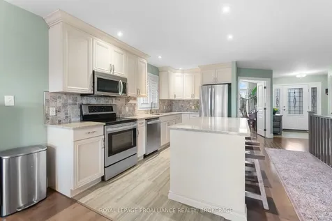89 Hartwood Crescent Greater Napanee ON K7R 0A8