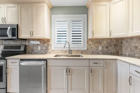 89 Hartwood Crescent Greater Napanee ON K7R 0A8