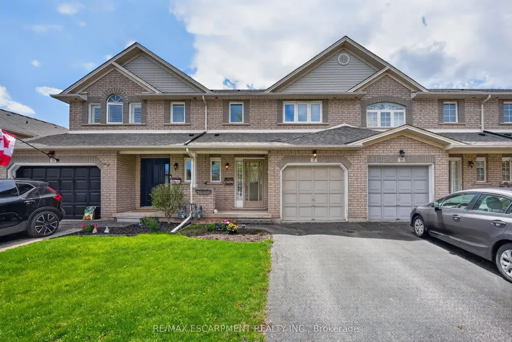 7 Elderberry Avenue Grimsby ON L3M 5M9