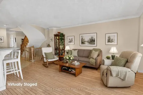 7 Elderberry Avenue Grimsby ON L3M 5M9