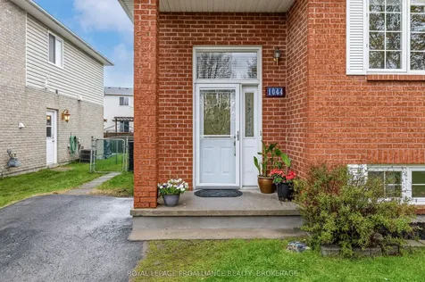 1044 Waterbury Crescent Kingston ON K7M 8V5