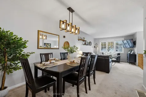 1044 Waterbury Crescent Kingston ON K7M 8V5