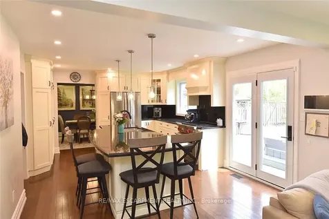 34 Pimlico Drive Hamilton ON L9H 6J5
