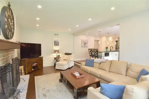 34 Pimlico Drive Hamilton ON L9H 6J5