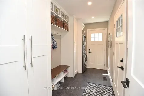 34 Pimlico Drive Hamilton ON L9H 6J5