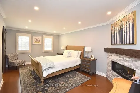 34 Pimlico Drive Hamilton ON L9H 6J5