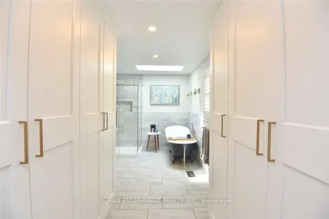 34 Pimlico Drive Hamilton ON L9H 6J5