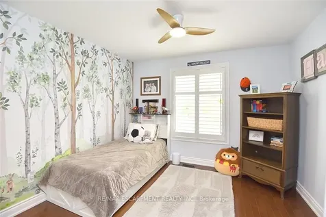 34 Pimlico Drive Hamilton ON L9H 6J5