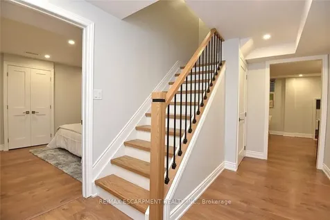 34 Pimlico Drive Hamilton ON L9H 6J5