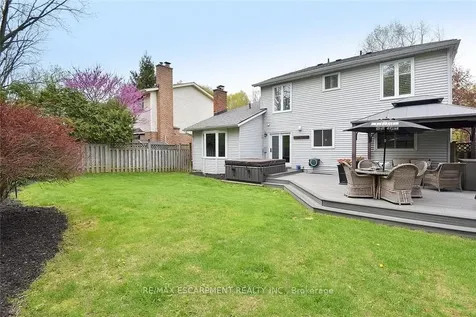 34 Pimlico Drive Hamilton ON L9H 6J5