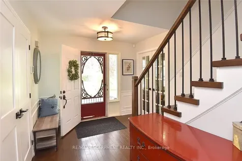 34 Pimlico Drive Hamilton ON L9H 6J5