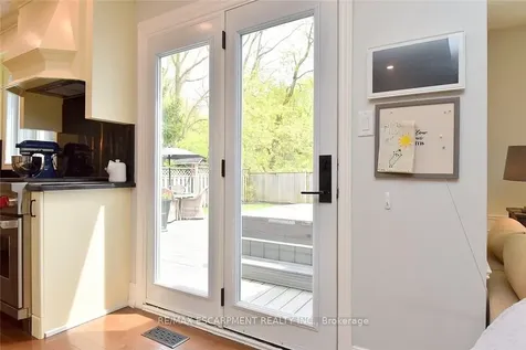 34 Pimlico Drive Hamilton ON L9H 6J5