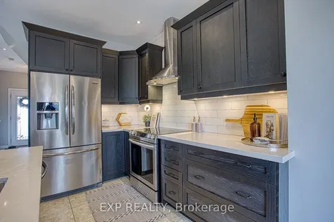 49 Lampman Drive Grimsby ON L3M 0E5
