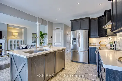49 Lampman Drive Grimsby ON L3M 0E5