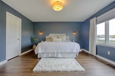49 Lampman Drive Grimsby ON L3M 0E5