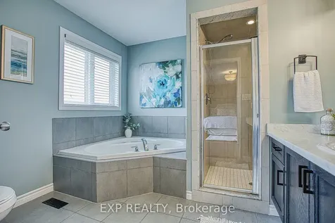 49 Lampman Drive Grimsby ON L3M 0E5
