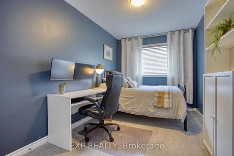 49 Lampman Drive Grimsby ON L3M 0E5