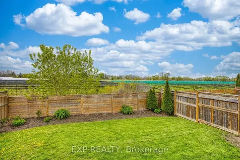 49 Lampman Drive Grimsby ON L3M 0E5