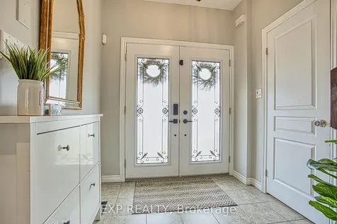 49 Lampman Drive Grimsby ON L3M 0E5