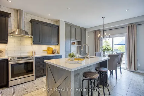 49 Lampman Drive Grimsby ON L3M 0E5