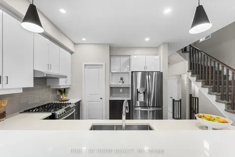 35 Plank Street Kanata ON K2V 0M4