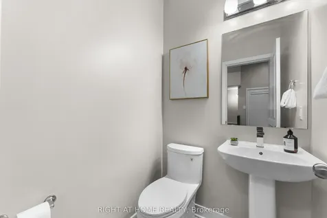 35 Plank Street Kanata ON K2V 0M4