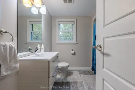 1052 Copeland Street North Bay ON P1B 3E6