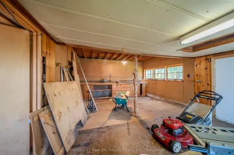 1052 Copeland Street North Bay ON P1B 3E6
