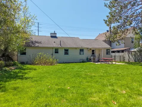 1052 Copeland Street North Bay ON P1B 3E6