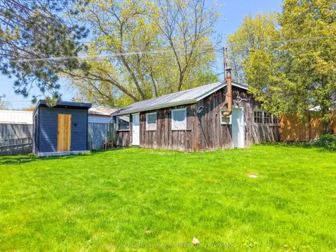 1052 Copeland Street North Bay ON P1B 3E6