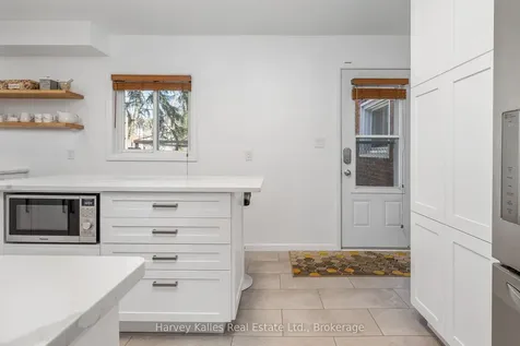 18 Centre Street Prince Edward County ON K0K 2T0