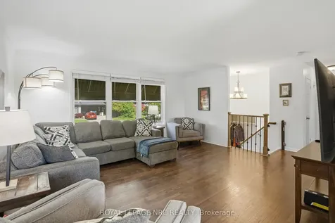 888 Grandview Road Fort Erie ON L2A 4V7