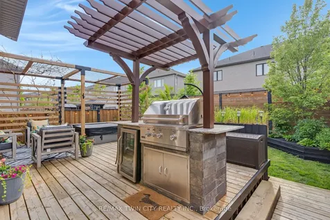 195 Hardcastle Drive Cambridge ON N1S 0A8