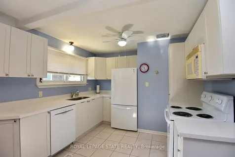 10 Alderney Avenue Hamilton ON L9A 2A5
