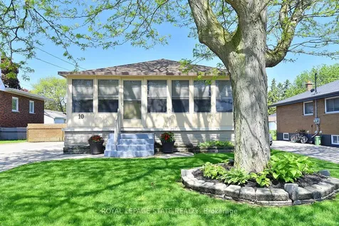 10 Alderney Avenue Hamilton ON L9A 2A5