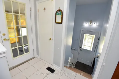10 Alderney Avenue Hamilton ON L9A 2A5