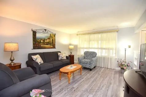 10 Alderney Avenue Hamilton ON L9A 2A5