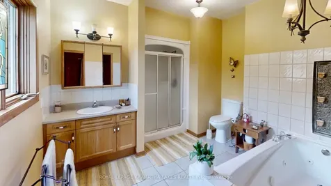 21 Emerald Street Kawartha Lakes ON K9V 4R6
