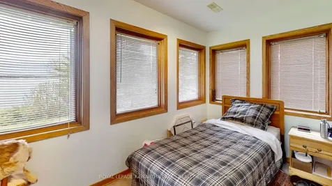 21 Emerald Street Kawartha Lakes ON K9V 4R6