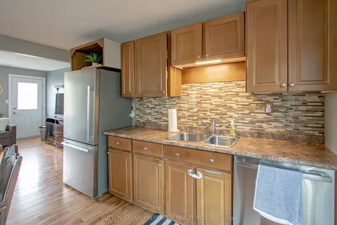 139 Keefer Street Strathroy-caradoc ON N7G 1E1