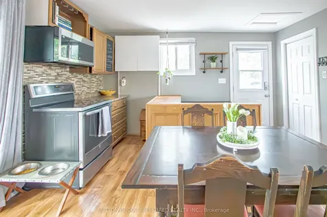 139 Keefer Street Strathroy-caradoc ON N7G 1E1