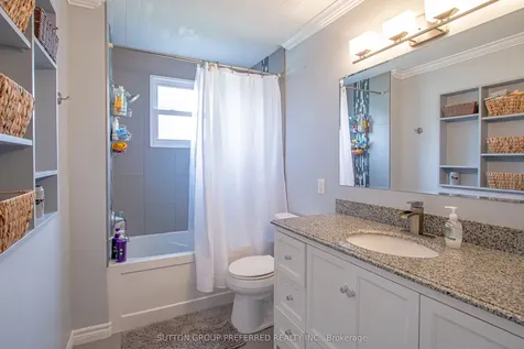 139 Keefer Street Strathroy-caradoc ON N7G 1E1