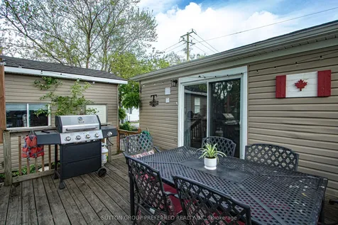 139 Keefer Street Strathroy-caradoc ON N7G 1E1
