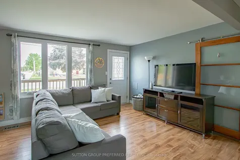 139 Keefer Street Strathroy-caradoc ON N7G 1E1