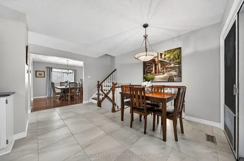 35 Countryside Crescent Waterloo ON N2E 2S8
