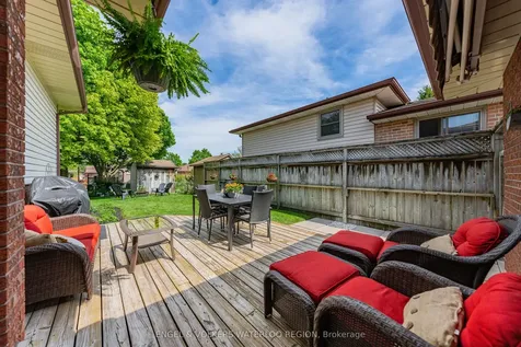 35 Countryside Crescent Waterloo ON N2E 2S8