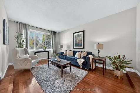 35 Countryside Crescent Waterloo ON N2E 2S8