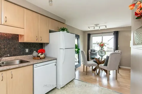 71 Foxglove Crescent Kitchener ON N2E 3Y8